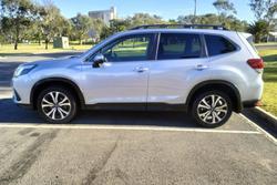 2021 Subaru
Forester 2.5i Premium