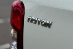 2021 Mitsubishi
Triton GLX+
