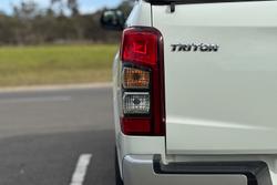 2021 Mitsubishi
Triton GLX+