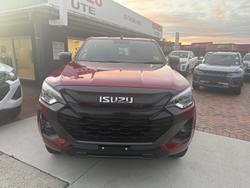 2025 Isuzu
D-MAX X-RIDER