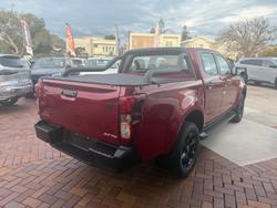 2025 Isuzu
D-MAX X-RIDER