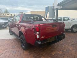 2025 Isuzu
D-MAX X-RIDER