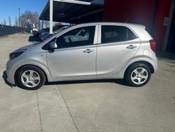 2017 Kia
Picanto S