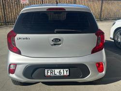 2017 Kia
Picanto S