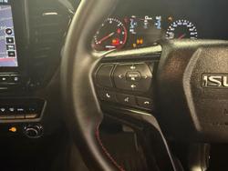 2023 Isuzu
D-MAX X-TERRAIN