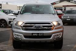 2015 Ford
Everest Trend