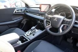 2024 Mitsubishi Outlander ES ZM MY24 White