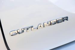 2024 Mitsubishi Outlander ES ZM MY24 White