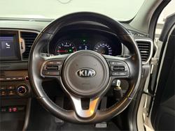 2017 Kia
Sportage Si