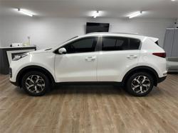 2017 Kia
Sportage Si