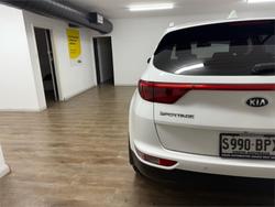 2017 Kia
Sportage Si