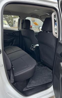 2023 Isuzu
D-MAX SX