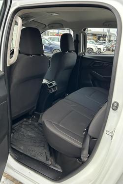2023 Isuzu
D-MAX SX