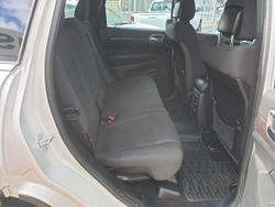 2012 Jeep
Grand Cherokee Laredo (4x4)