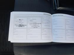 2012 Jeep
Grand Cherokee Laredo (4x4)