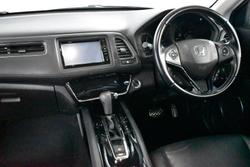 2019 Honda
                HR-V VTi-LX