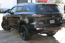 2025 Isuzu
MU-X X-TERRAIN
