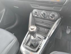 2015 Mazda
2 Maxx