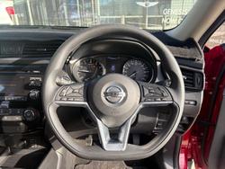 2018 Nissan
X-TRAIL ST
