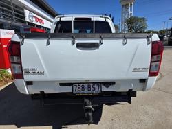 2015 Isuzu
                D-MAX SX