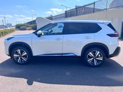 2025 Nissan
X-TRAIL Ti-L