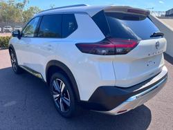 2025 Nissan
X-TRAIL Ti-L