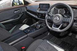 2025 Nissan
X-TRAIL ST