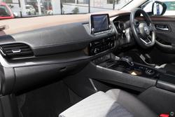 2025 Nissan
X-TRAIL ST
