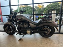 2015 VICTORY GUNNER Grey
