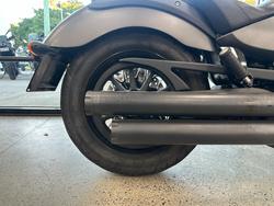 2015 VICTORY GUNNER Grey