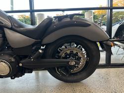 2015 VICTORY GUNNER Grey