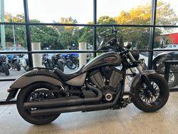 2015 VICTORY GUNNER Grey