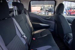 2025 Nissan
Navara ST-X
