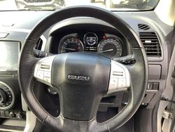 2021 Isuzu
MU-X LS-T
