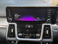 2022 Kia
                Sorento Sport