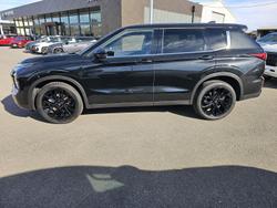 2024 Mitsubishi
Outlander Black Edition