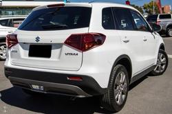 2024 Suzuki
Vitara 2WD
