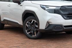 2025 Subaru Forester Hybrid S6 MY26 AWD Crystal White