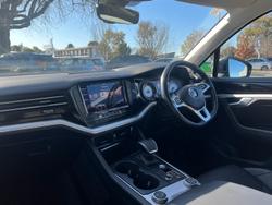 2020 Volkswagen
Touareg 190TDI Premium