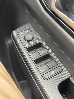 2024 Mitsubishi
Triton GLS