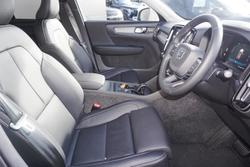 2025 Volvo
XC40 Plus B4