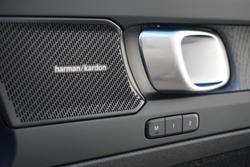 2025 Volvo
XC40 Plus B4