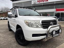 2011 Toyota
                Landcruiser GXL