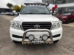 2011 Toyota
                Landcruiser GXL