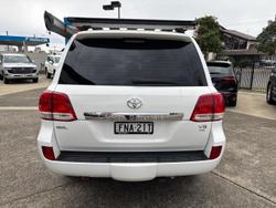 2011 Toyota
                Landcruiser GXL