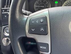2011 Toyota
                Landcruiser GXL