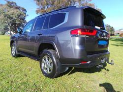 2022 Toyota
Landcruiser VX