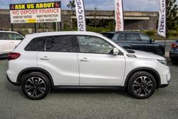 2020 Suzuki
Vitara Turbo