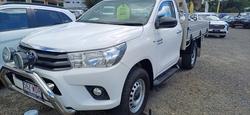 2015 Toyota
                Hilux SR