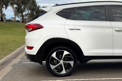 2017 Hyundai
                Tucson Highlander